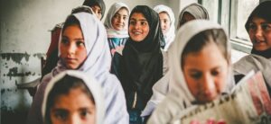 À l’occasion de la Journée internationale de la femme, Maira, une survivante de 14 ans, espère être libérée