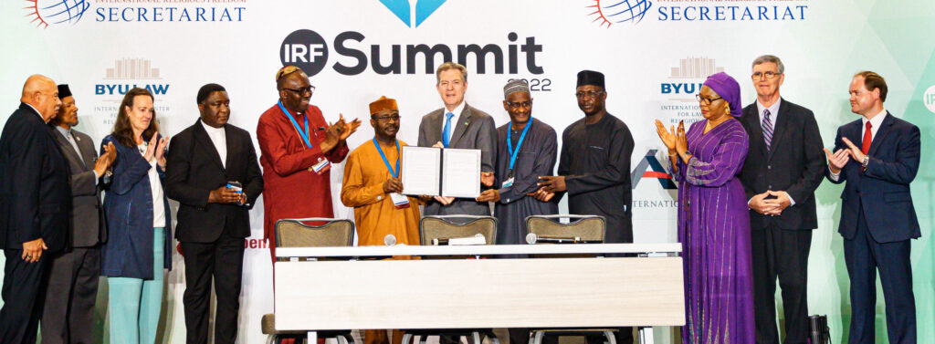 Amidst brutal ongoing attacks, Nigerian Christian and Muslim faith leaders sign joint declaration condemning violence