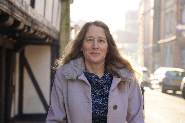 Isabel arrested in the UK