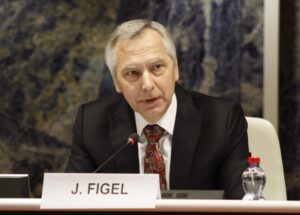Former EU Envoy for Freedom of Religion tackles Covid restrictions on public worship at Europe’s Top Human Rights Court