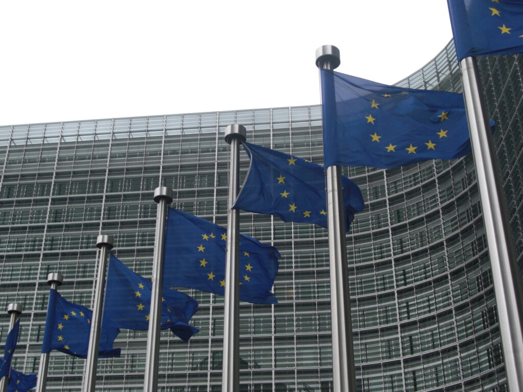 Offener Brief an die Europäische Kommission: Hundert Experten warnen vor Einschränkung der Meinungsfreiheit durch EU-Gesetze